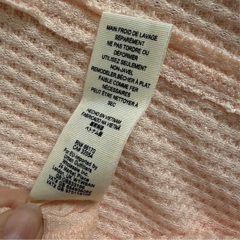 We The Free Women's Light Pink Waffle V-Neck Long Sleeve Thermal Top Size XS - Picture 9 of 11